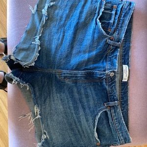 Abercrombie and Fitch “mom shorts high rise”